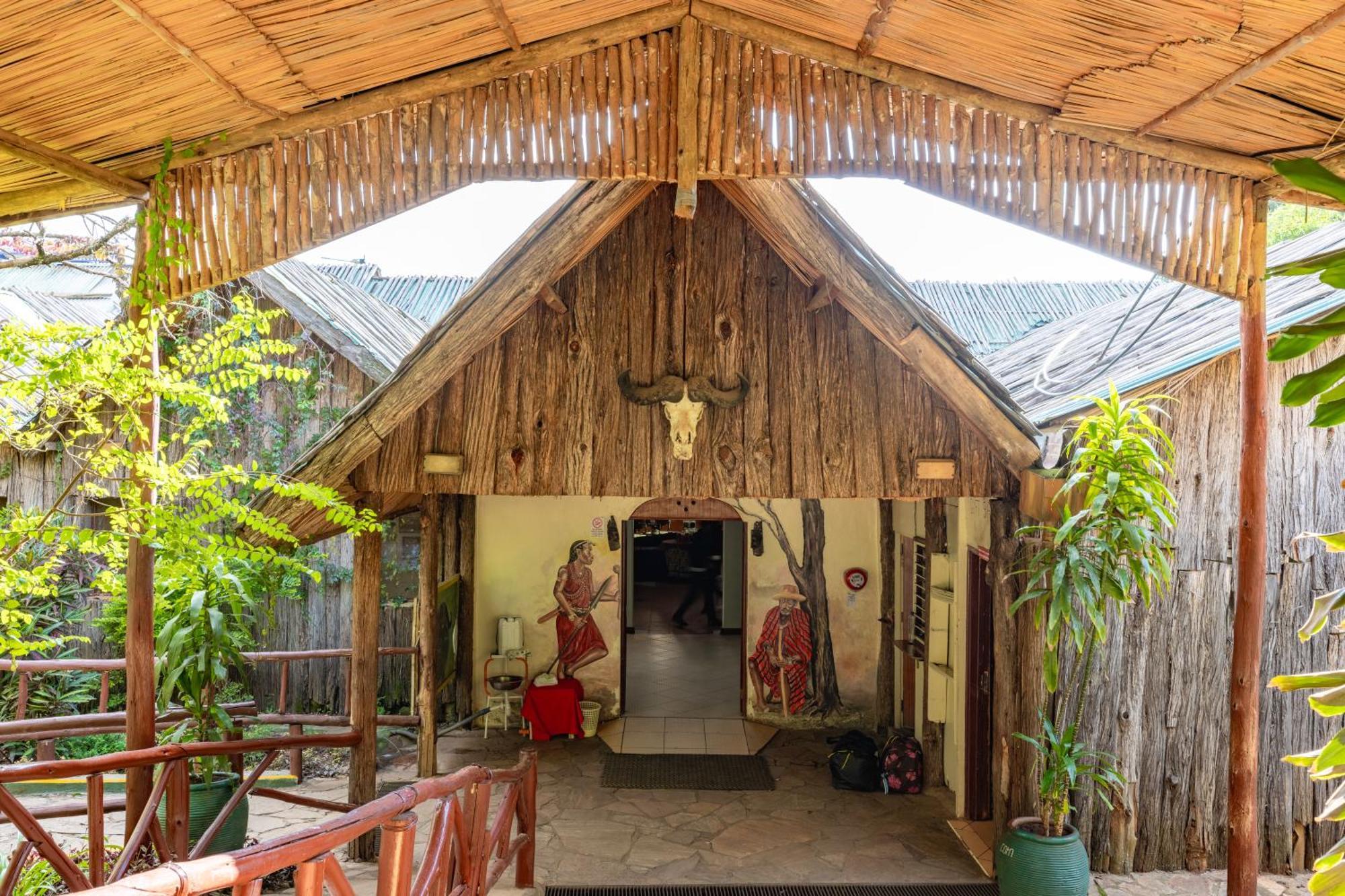 Sentrim Mara Lodge Ololaimutiek Ngoại thất bức ảnh