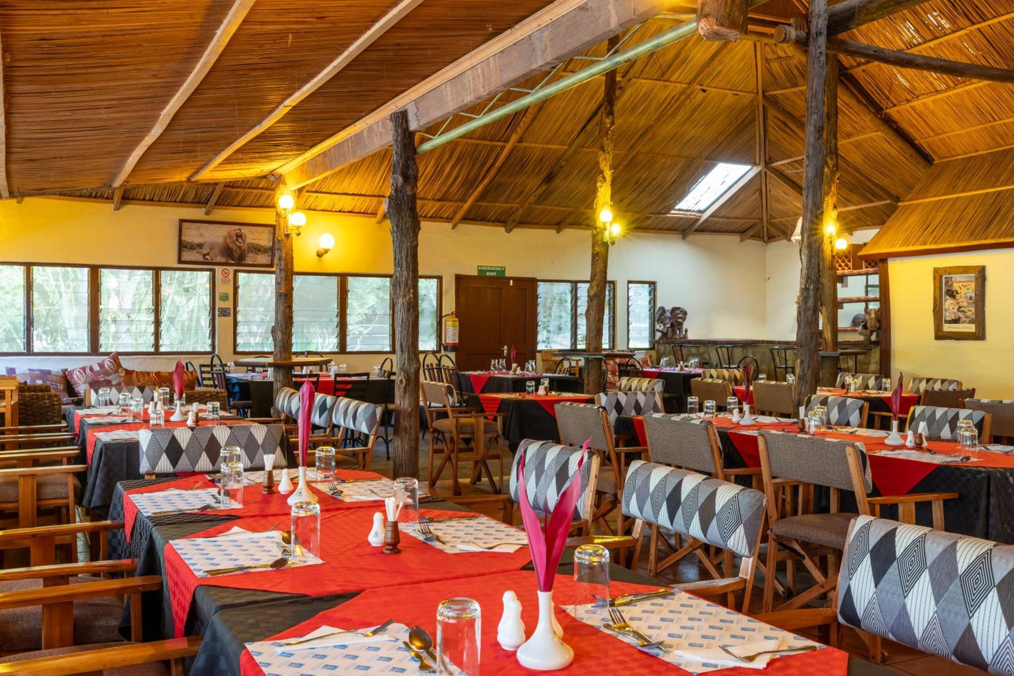 Sentrim Mara Lodge Ololaimutiek Ngoại thất bức ảnh