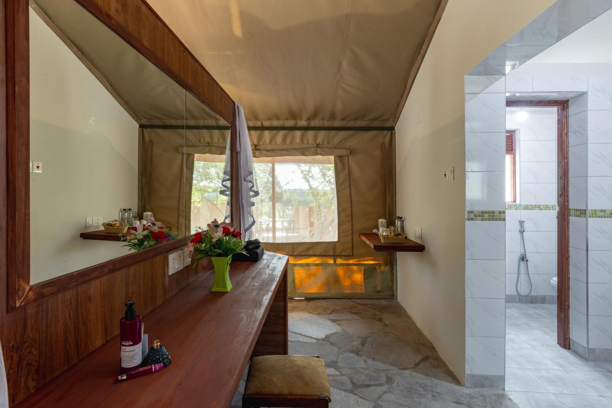 Sentrim Mara Lodge Ololaimutiek Ngoại thất bức ảnh